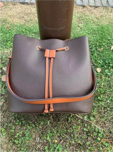 

2021 wholesale drawstring for women leather fashion shoulder bag classic tote for lady handbags presbyopic shopping bag purse messenger bag