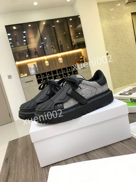 

2022 designer luxuryparis triple-s boots clear sole casual shoes triple black light pink old dad womens fashion sneakers neon platform sneak