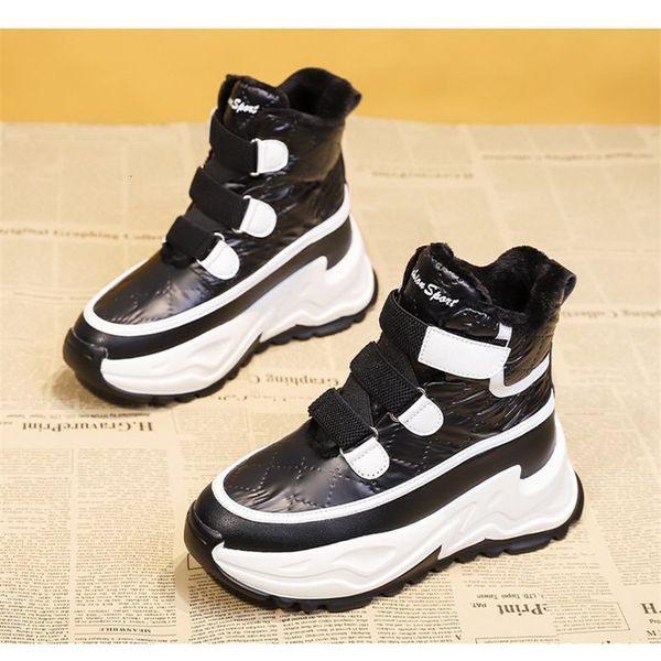 

2021 new winter of hefty father lasso-up women's black white plush sports shoes 6g91