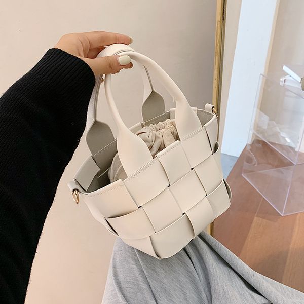 

net celebrity all-match mini ladies small bag 2020 new trendy fashion woven messenger bag portable bucket