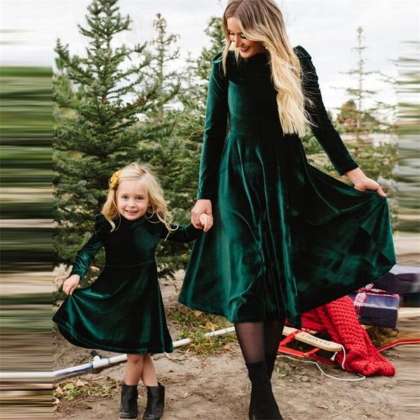 

girls and mother vintage parent-child dress autumn 2019 female long sleeve o-neck green velvet dresses femme party vestidos lj200923, Red;yellow