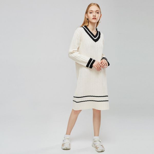 

wear fashionable autumn dress, Black;gray