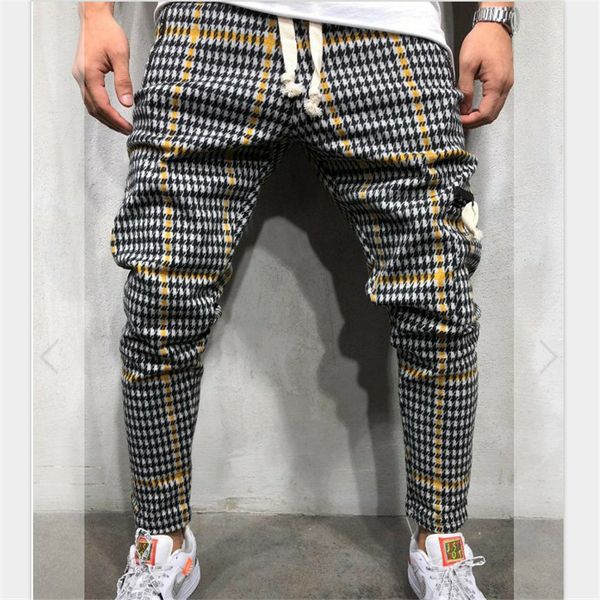 

2020 autumn and winter running pants men fashion slim pants comfortable stretch striped plaid pants for gym jogging trousers c1118, Gray