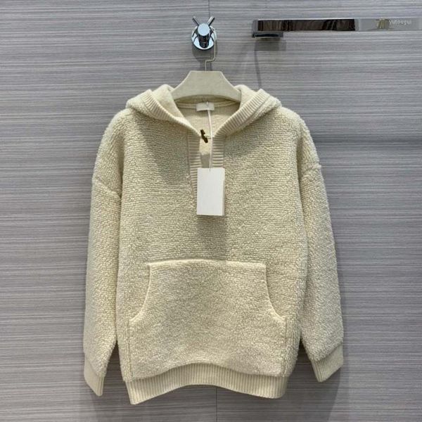 

2020 autumn cashmere sweater wooden button hooded double pocket decoration aging reduction sweater1, White;black