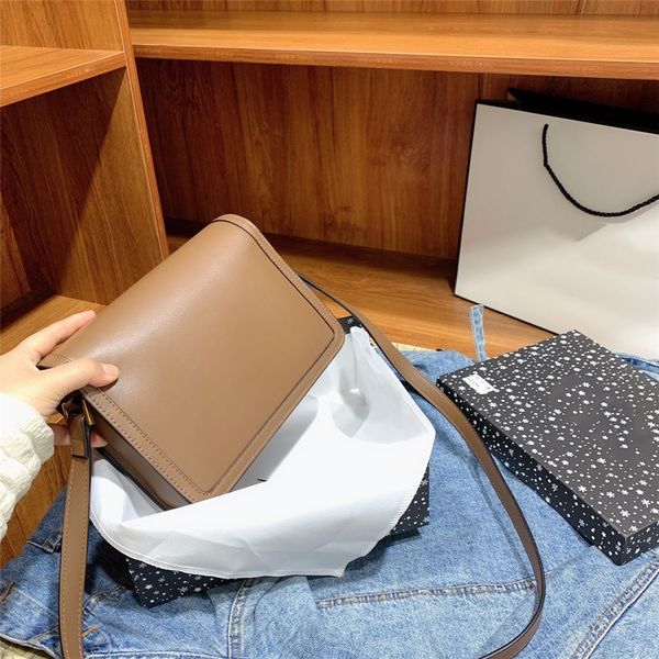 

британская мода ретро женщина ручной сумки 2020 искусственная кожа handtofu сумки женщин tofu сумки заклепки сумки девушки мессенджер tofu с