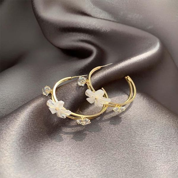 

2020 new cubic zirconia flower ear hoop earrings for woman fashion statement earring party jewelry accessories anniversary gift, Golden;silver