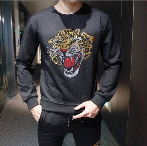 

black hoodies and white male hood long sleeve with streetwear strass hesl