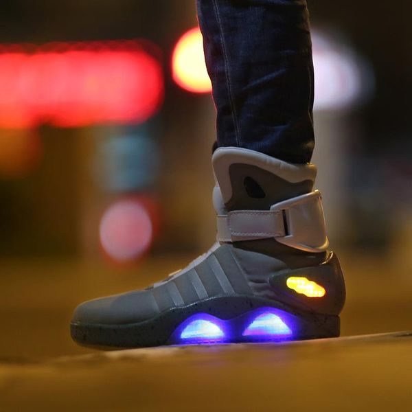 

новые nair mags marty mcflys boots glow в темных мужских баскетбольных туфлях обувь обувь света светодиодные кроссовки серые черные красные, Black
