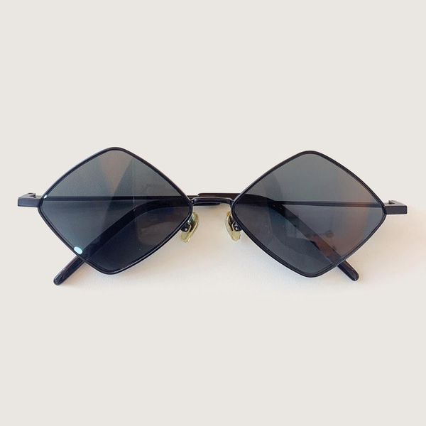 

single nice rhombus new metal style female frame sunglasses gcfb, White;black