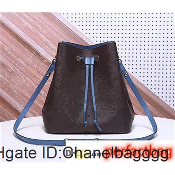 

new wine modern style bucket with slanting back adjustable shoulder strap zipper inner bag size26 22 27