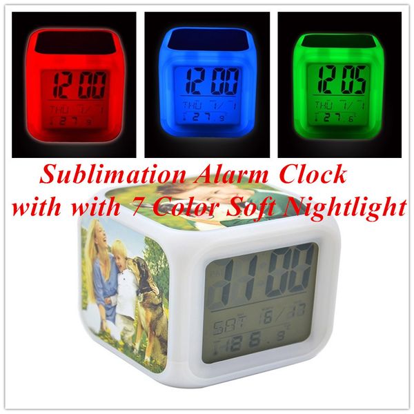 Sveglia a sublimazione con luce notturna morbida a 7 colori Grande sveglia quadrata colorata a LED Orologio multifunzionale che cambia colore