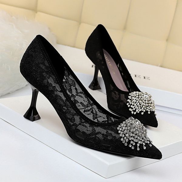 

2021 new european and slimming banquet spool heels shallow mouth pointed knitted lace crystal flower shoes 84ra, Black