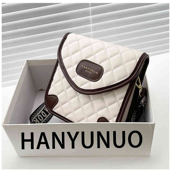 

2022 factory wholesale new this year's popular women's fashion versatile broadband messenger lingge autumn small square bag