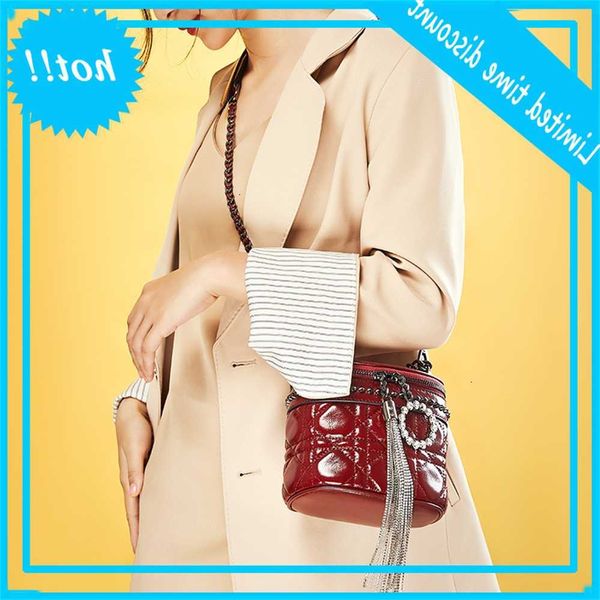 

2020 new trendy bucket round, simple and versatile, fashionable leather bag, one shoulder cross carry women's bag