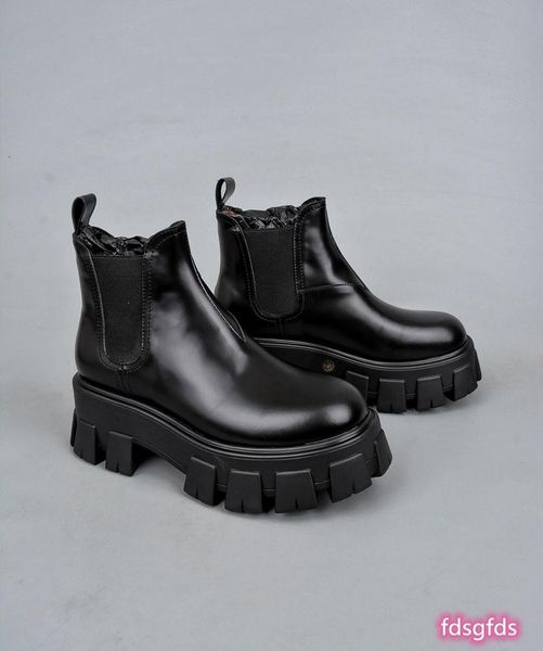 

pure short boots 2020 autumn and winter moda new appearance vermilion black patent leather platform casual small leather shoes platform