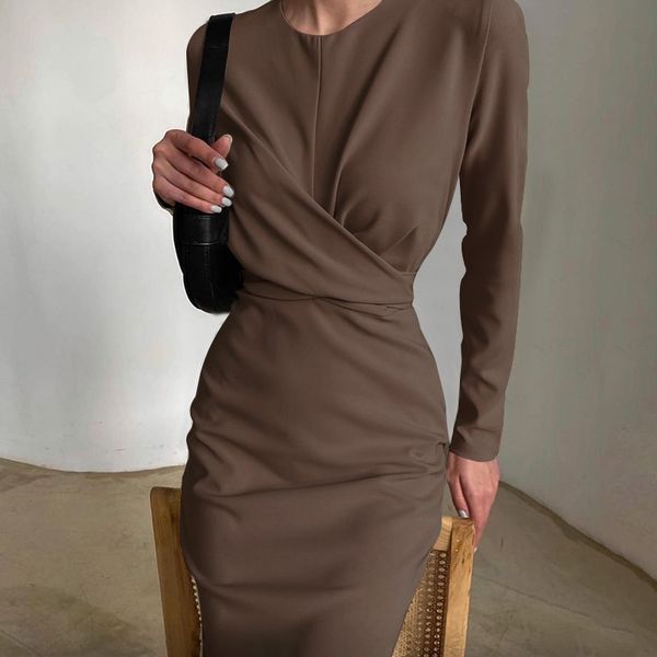 

waist kinks the ruffled dress of fashionable celebrity dinner party, Black;pink