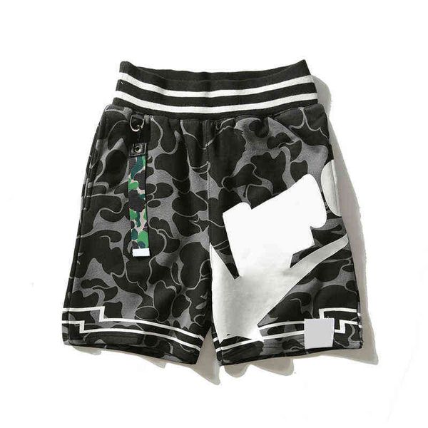 

designerfashion mens shorts designer summer beach pants young people students camouflage pattern print loose streetwear size m-3xltravis hop, White;black