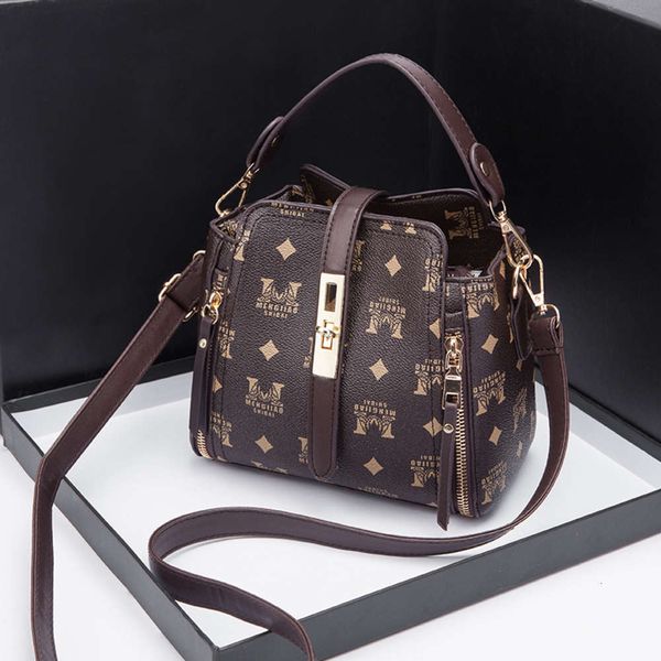 

luxurys designers women's 2021 new size handbag personalized fashion printed one shoulder messenger bag