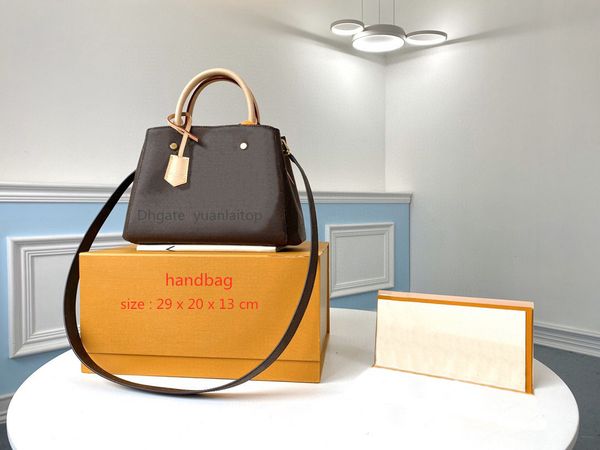 

handbag, made of classic canvas, it can be carried by hand or shoulder,luxury designer bag,freight,l001