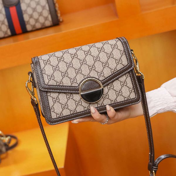 

luxurys designers 2021 messenger fashion shoulder summer women's new versatile small bag