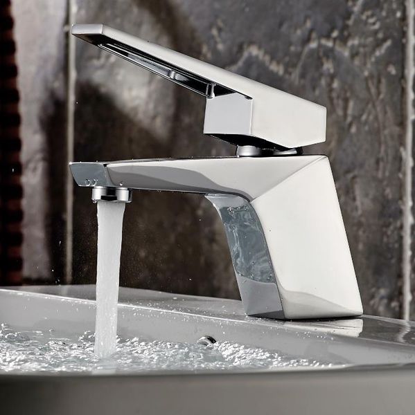 

смеситель бассейна латунная раковина водосберегающий сберегатель медный горячий холодный кран кран монтажный твердый хромированный черный ва