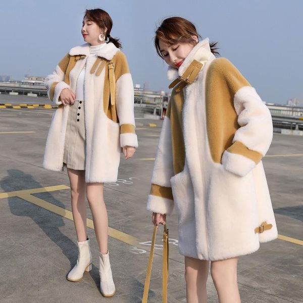 

hong kong style winter new fashionable women's retro lazy style stitching contrast faux fur one lamb wool coat, Black