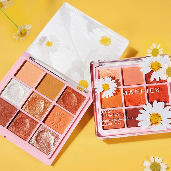 

skincarelight color skincare pearl daisy earth nine color palette glitter makeup shiny powder sweet and eyeshadow palette dramatic