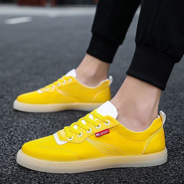 

spring and summer 2020 new trend korean men's shoes ins sports leisure breathable umbrella cloth shoes c1212, Black;white