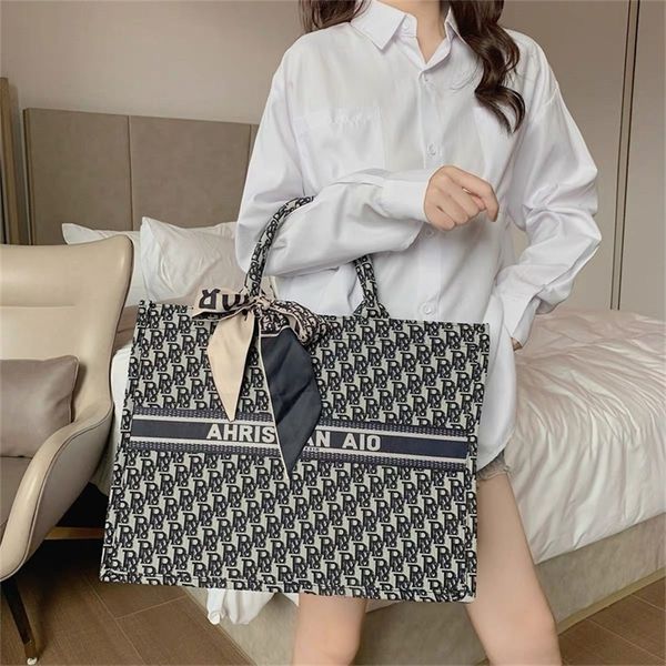 

outlet sale 80% off new fashion canvas bag tote hand embroidery large capacity women's single shoulder bag wholesale store