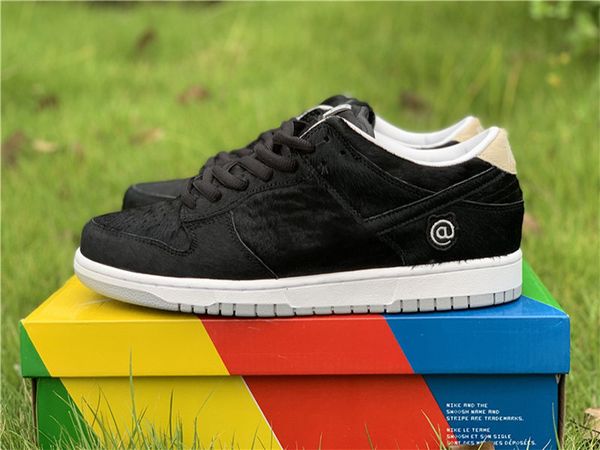 

2021 medicom toy x authentic sb dunk be@rbrick low men women sports shoes white black vachetta tan skateboard shoes sneakers with box us 5