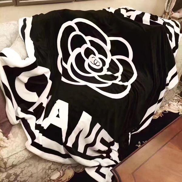 

2021 black white designer blankets velvet luxury blanket for sofa bed thick throw blankets home decoration