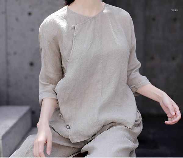 

2020 summer new pure linen light round collar chinese plate buckle seven sleeve modified loose inclined shirt women 7.5.201, White