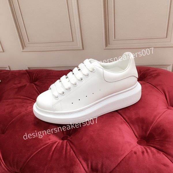 

2021the new men leather lace up platform oversized sole sneakers white black casual hc191001