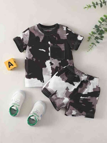 

baby allover print patched pocket tee & shorts she, White