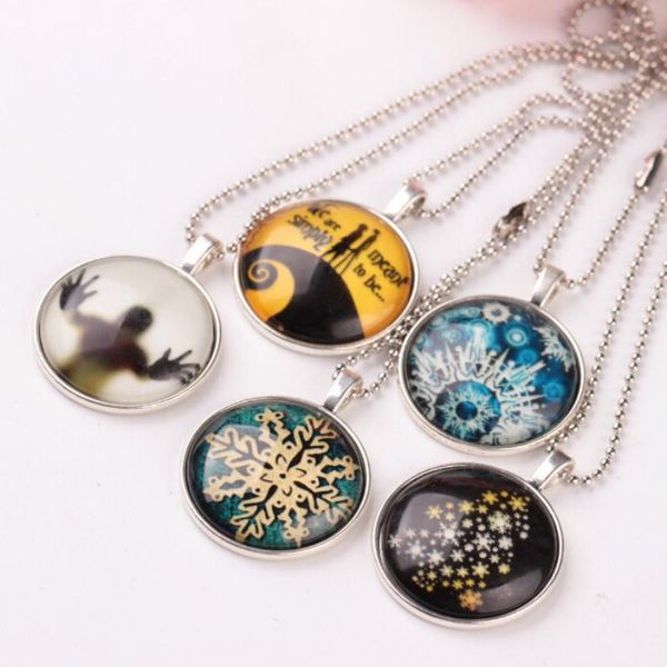 

glow in tje dark personality skull halloween pendant necklace luminous delicacy necklace women men jewelry wholesale, Silver