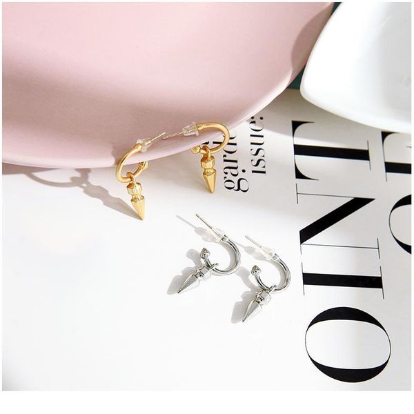 

uer punk style drop earrings for women gifts two-color alloy rivet rock earrings 2021 new fashion jewelry drop qyltve, White