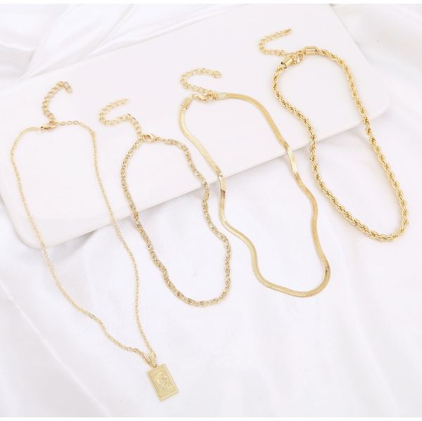 

новые горячие продажи лошадь горячие продажи ретро дизайнер четырех частей костюм твист цепи женские новые горячие jellbcy bdecoat, Golden;silver