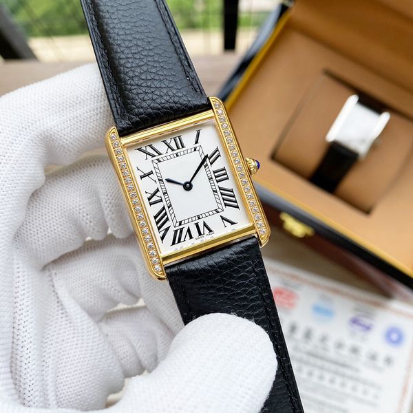 

2020 classic tank solo quartz watches joker leather wristwatches square watch 27*34mm tw factory d3124, Silver
