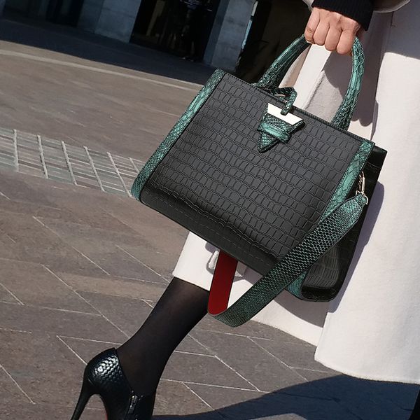 

fashion crocodile pattern women handbag leather ladies hand bags luxury handbags women bags designer shoulder bag for women 2019 c0121