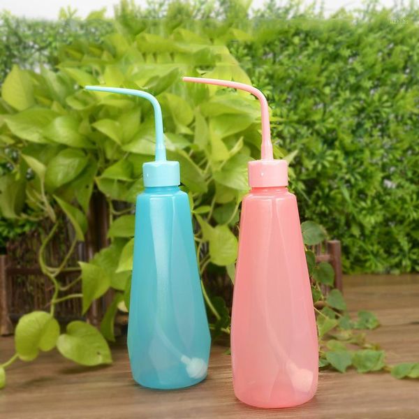 

2pcs plant flower succulent plastic curved can squeeze bottle 480ml1