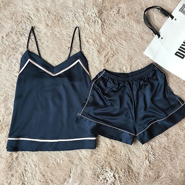 

2021 new standard pajamas house silk suit quality v-neck short sleeve shorts two female pajama parts summer oi9b, Black;red