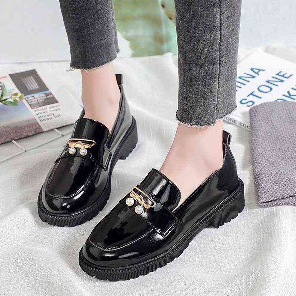 

dress shoes mocassins en cuir verni pour femmes chaussures Ã plate-forme avec perles en mÃ©tal dÃ©contractÃ©es noires 9012n printemps 220309, Black