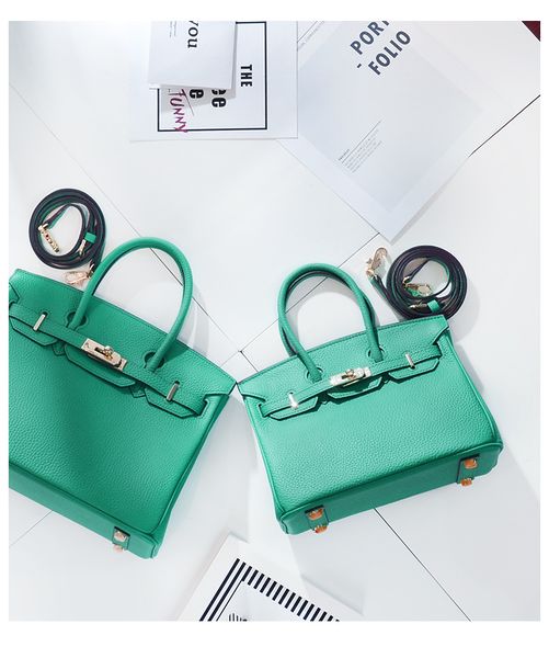 

the new birkin bag, a lychee grain leather bag for women, is a stylish cross-slung handbag, Black;red