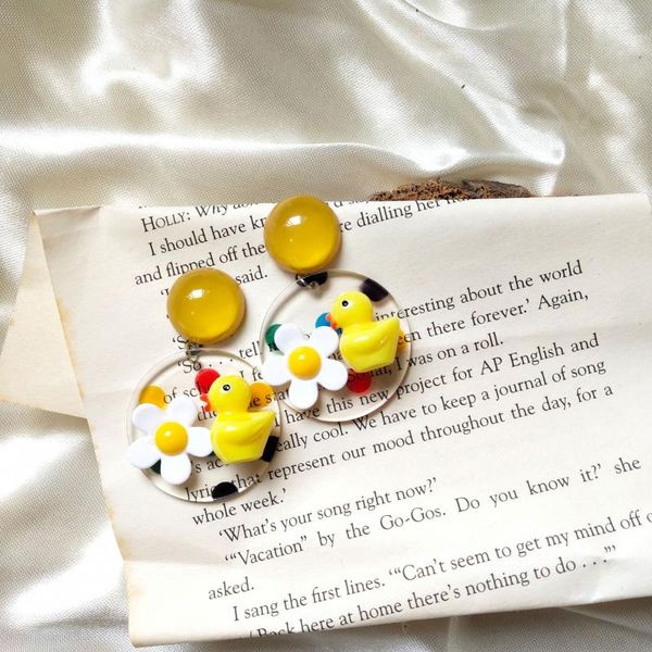 

dangle & chandelier arrival acrylic earrings woman duckling daisy individual stitching ear studs trendy girl wholesale, Silver