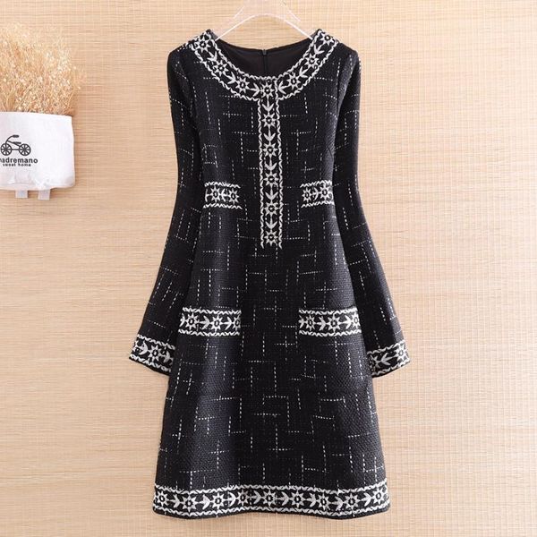 

high-end autumn and winter new women woolen boutique dress embroidery socialite elegant lady slim thick party dress s-xl1, Black;gray
