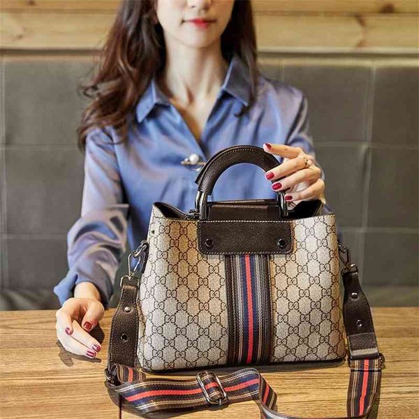 

60% clearance sale printed tote bag women's early spring portable fashionable and versatile high-capacity single shoulder diagonal bag