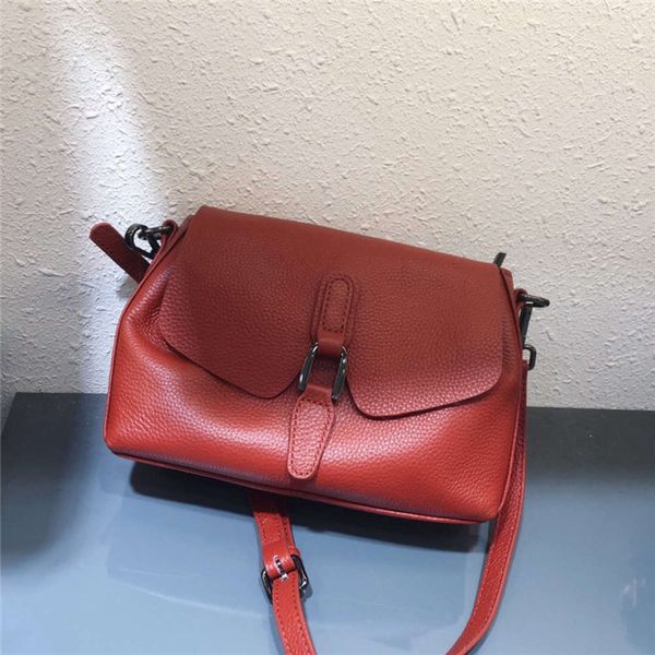 

leather women's 2020 new commuter messenger bag
