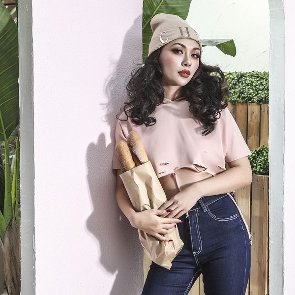 

2021 new elegant autumn cutting holes short hoodies section pure pink women sleeved single type of cotton male fi82, Black