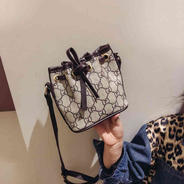 

2022 factory wholesale new model printed children's small bag single shoulder korean versatile girl's messenger bag mini bucket ba