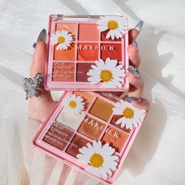 

skincarecolor makeup rendering nine color skincare daisy waterproof glitter matte pearl light shiny earth color powder eyeshadow palett